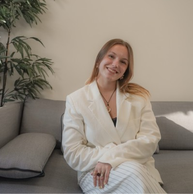 Chiara Walmagh, alumna Bedrijfsmanagement Hogeschool UCLL